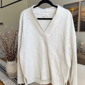 V-Neck Cream fleece Sweater